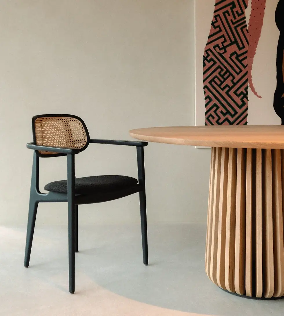 Thumbnail: Titus Vincent Sheppard Houten stoel met natuurlijke afwerking en rotan rug