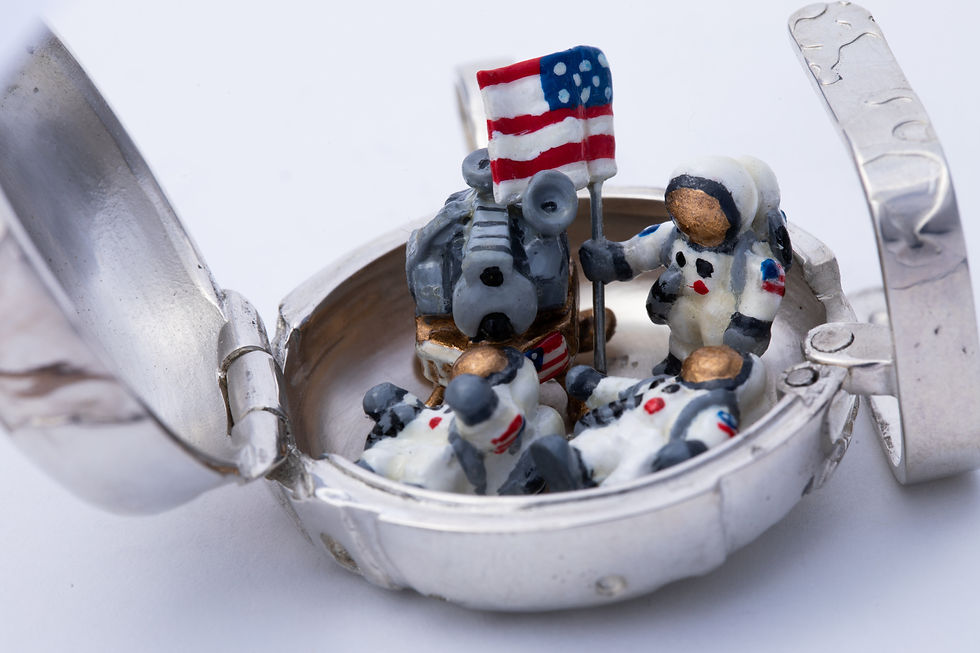 Thumbnail: Moon landing silver locket