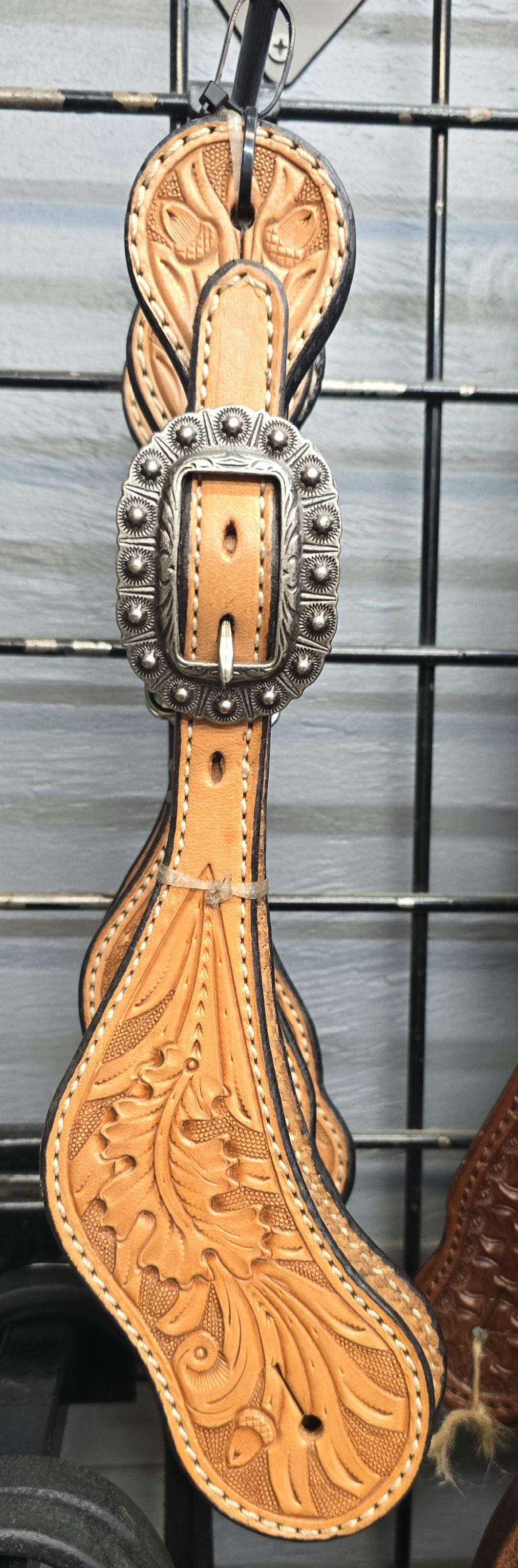 Natural Floral Spur Straps 