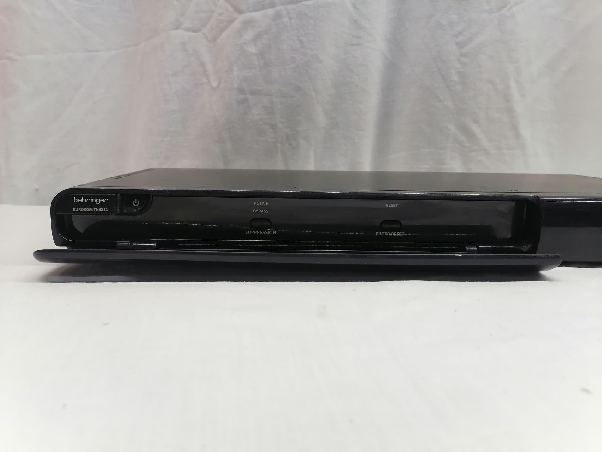 BEHRINGER EUROCOM TN6232