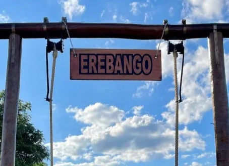 Erebango instala balanço turístico junto à estação férrea