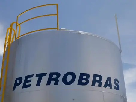 Distribuidoras de combustíveis pedem à Petrobras que amplie importação de diesel para garantir abastecimento