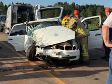 Colisão frontal deixa duas pessoas feridas na ERS-135 em Sertão