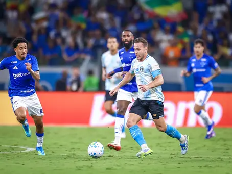 Grêmio perde para o Cruzeiro e chega ao quinto jogo sem vitórias no Campeonato Brasileiro