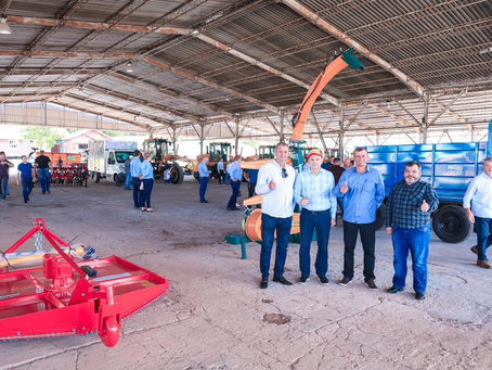 Sertão recebe equipamentos do programa Avançar na agricultura