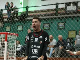 Goleiro Ryan defende três pênaltis e Atlântico elimina Minas para disputar final da Supercopa Gramado