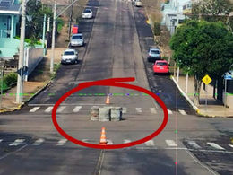 Obras de rotatória exigem atenção de motoristas em Estação