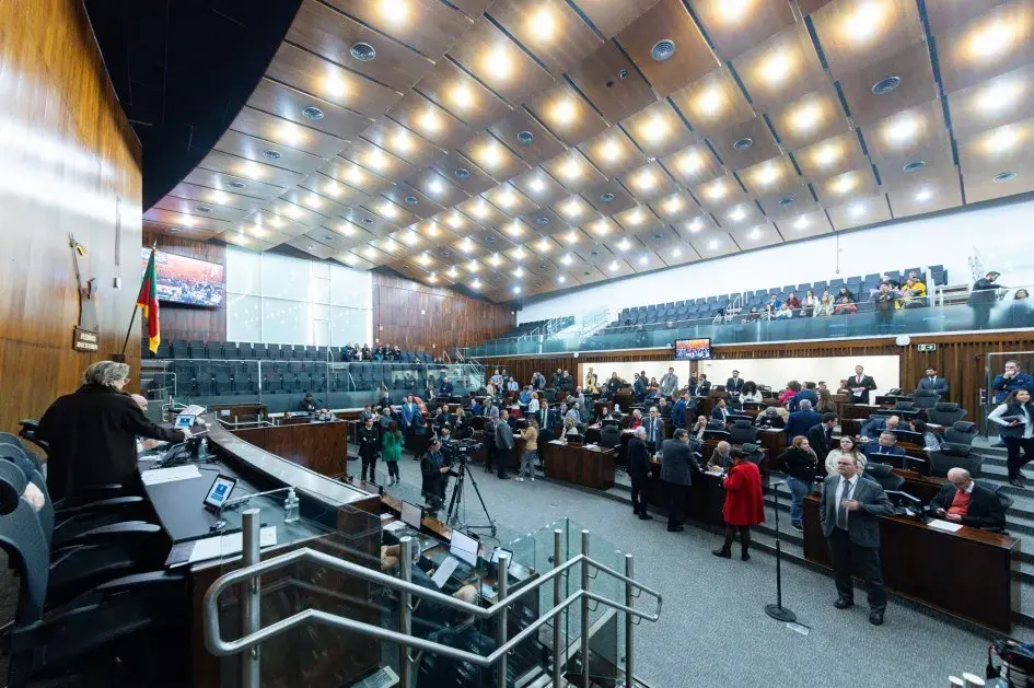 Assembleia Legislativa aprova criação da Secretaria da Mulher no RS | Foto: Marcelo Oliveira / Divulgação ALRS