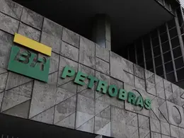 Petrobras reduz preço do diesel para distribuidoras a partir desta segunda-feira