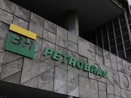 Petrobras reduz preço do diesel para distribuidoras a partir desta segunda-feira