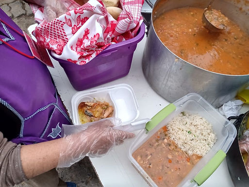 Campaña solo el pueblo ayuda al pueblo