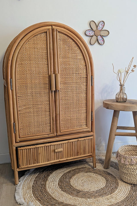 MOBILIER DE POUPEE en pin à l'imitation du bambou MOBILIER DE POUPEE en pin à l'imitation du bambou