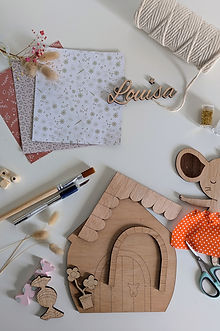 personnalisation de décoration en bois pour enfant