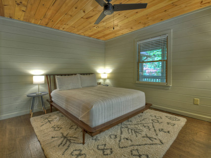 306 Overlook Way (18).jpg