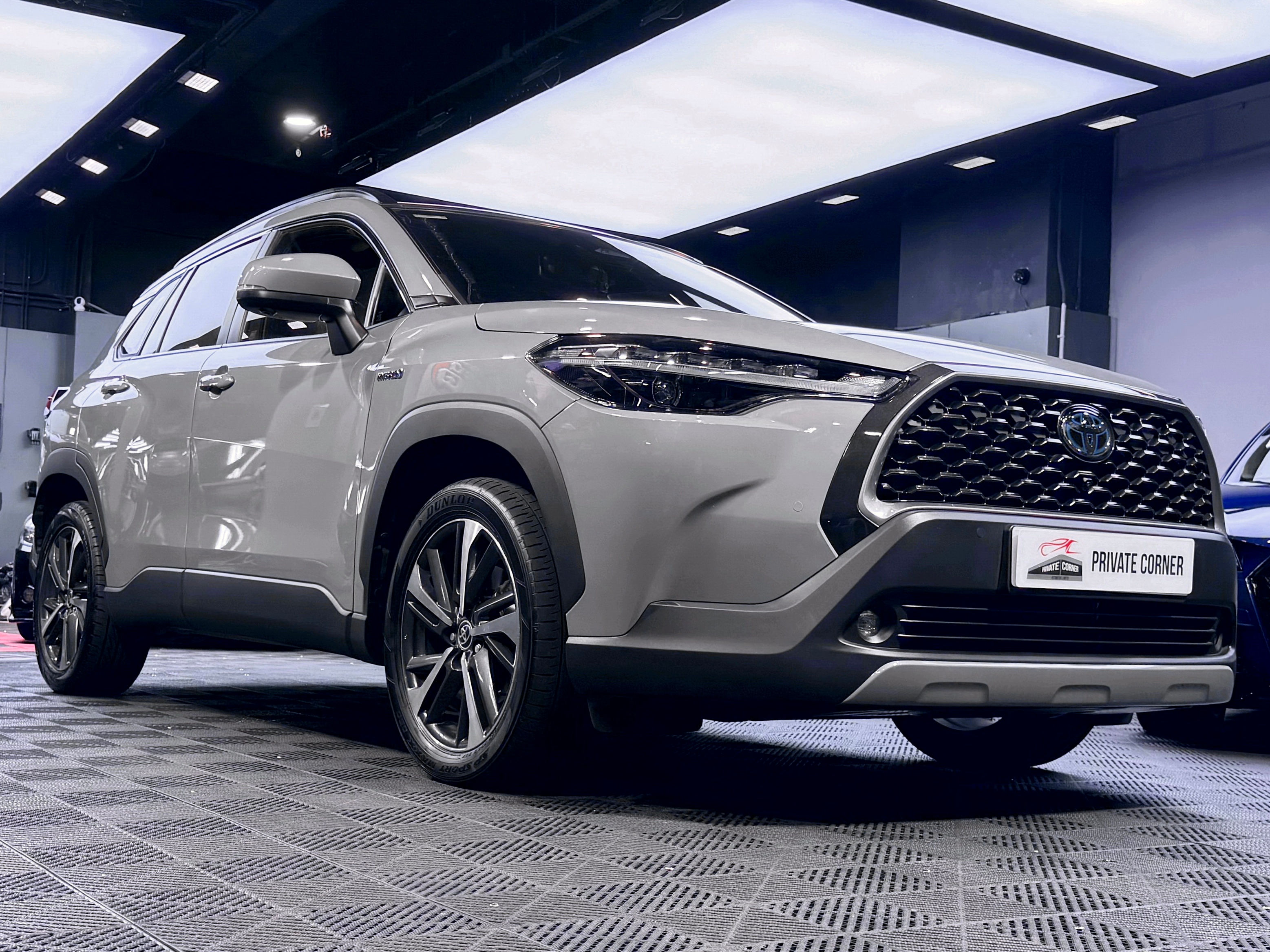 (SOLD) 2023 TOYOTA COROLLA CROSS HEV