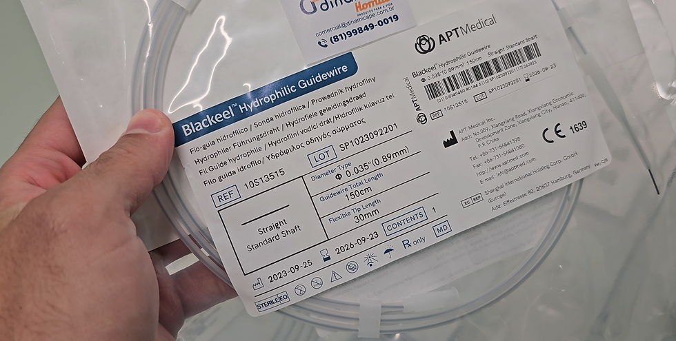 Blackeel, Fio Guia Hidrofílico, da empresa APT Medical - usamos este material em um caso de TAVI para cruzar a valva aórtica. Notem que na embalagem tem todas as informações sobre as características da guia. Então, se ficar em dúvida, é só olhar a embalagem. 