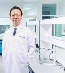 นพ บรรลือ.jpg