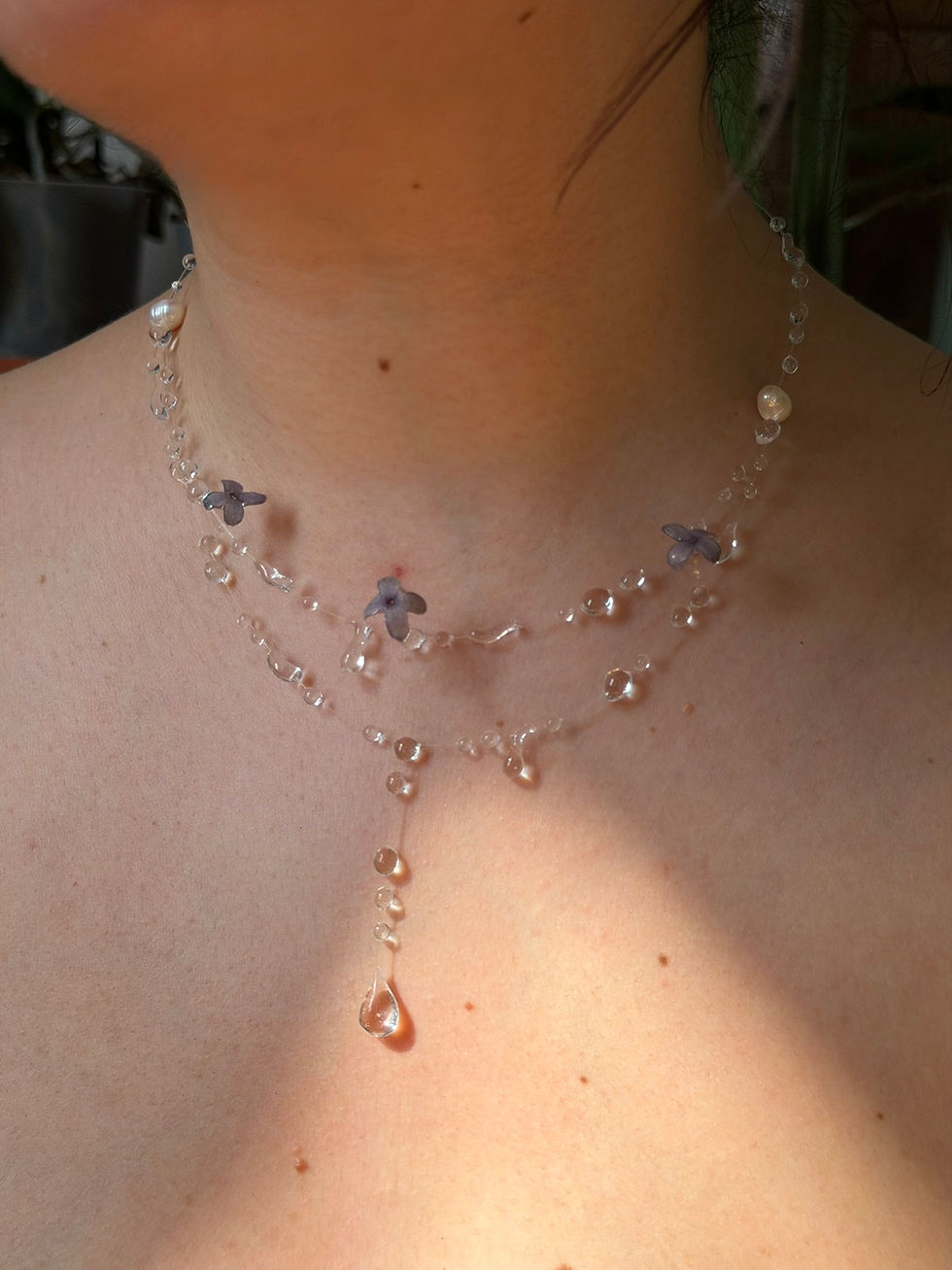 Thumbnail: Flowers in the air necklace