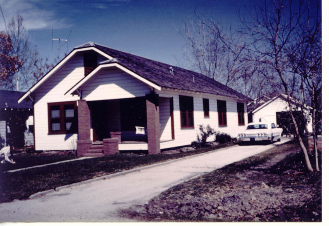 Beer Can House Before - Milkovisch Family Archives.jpg