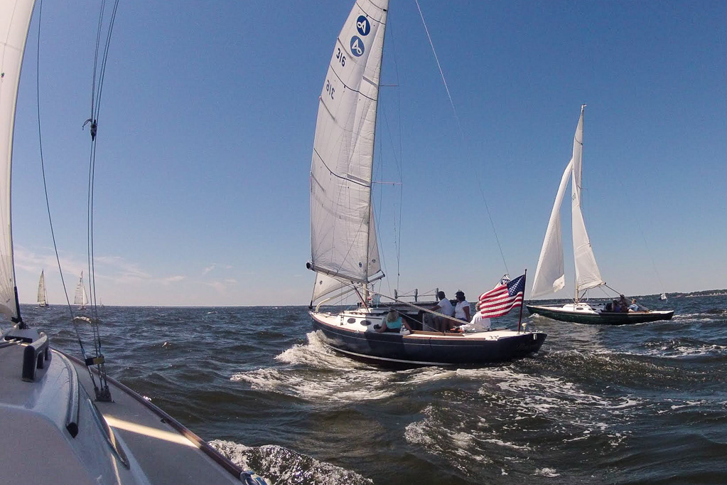 Survey Of Alerion Express 28 Hull Number 82 Chesapeake Alerion - 