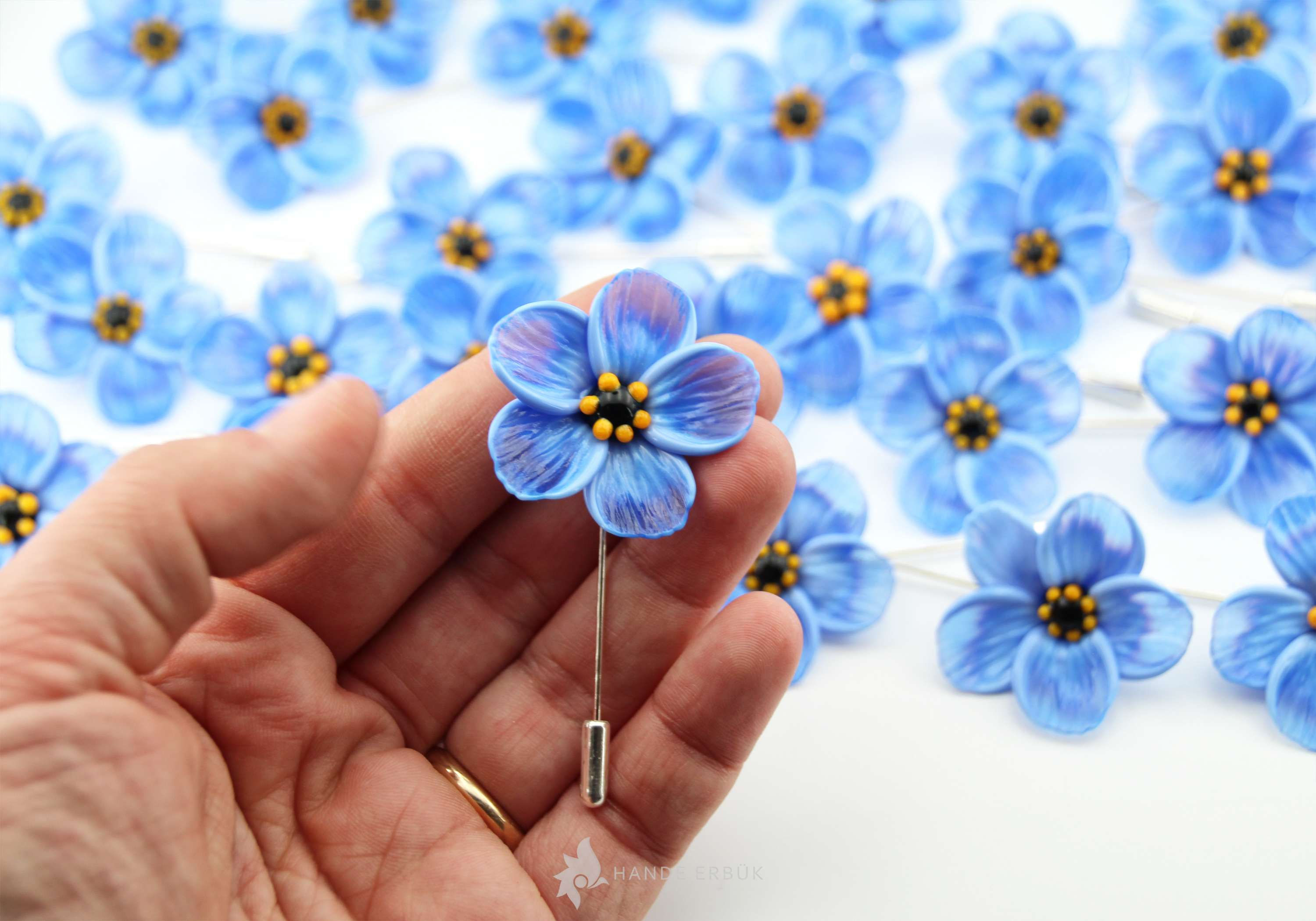 Unutma Beni Çiçeği Yaka İğnesi