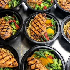 Grilled chicken with colorful vegetables