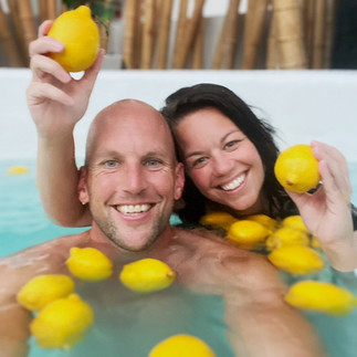 Lekker badderen tussen de citroenen in Caldea Andorra spa.