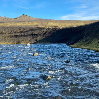 Dit was weer een serieuze rivercrossing met de nodige stroming en flinke stenen op de F-232 in IJsland