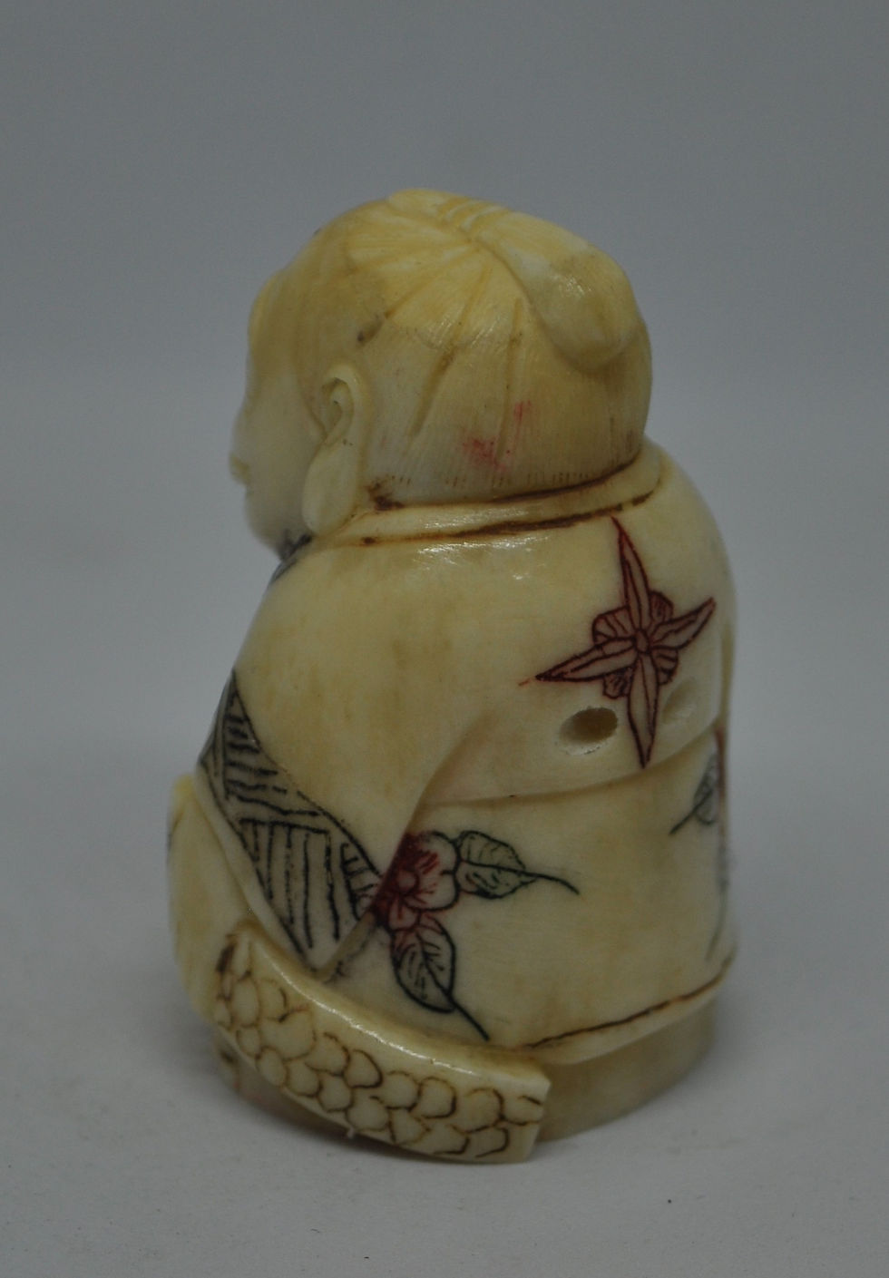 Thumbnail: BONE NETSUKE OF A SAMURAL No27