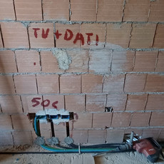 emmelux-impianti-elettrici-
firenze-stesura-cavi-nuovo-cantiere.jpg