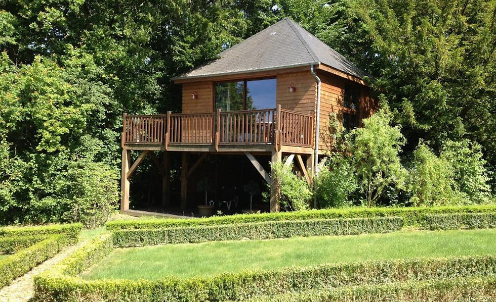 Cabane en bois sur pilotis avec jacuzzi privé 2h30 de Paris