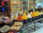 Souk Marrakech étalage d'épices