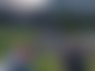 Voyager en groupe avec des inconnus : avantages, conseils et erreurs à éviter