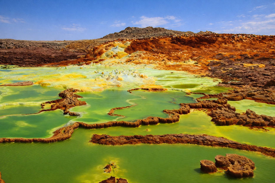 Sources acides colorées du volcan de Dallol dans le désert du Danakil en Éthiopie