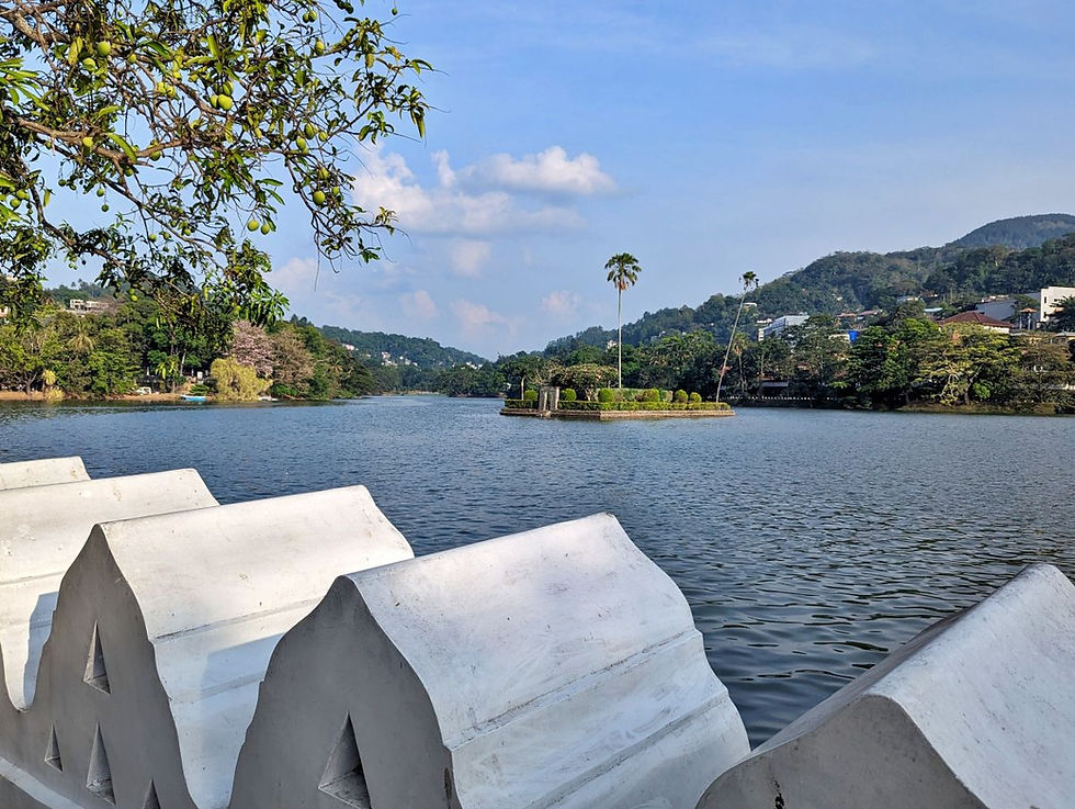 Lac de Kandy sri lanka