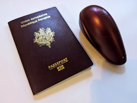 Voyager avec un sextoy : règles en avion, bagage cabine et pays à risque