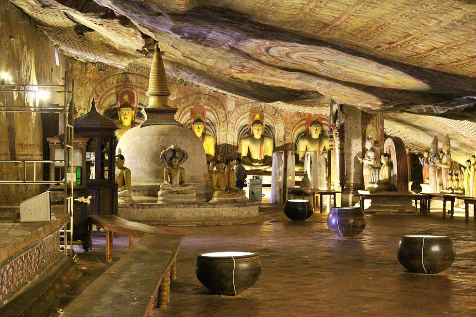 intérieur des cavernes de Dambulla