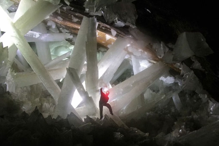 Cristaux géants de la caverne de Naica au Mexique