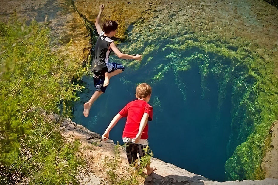 Jacob’s Well au Texas avec son puits naturel d’eau claire