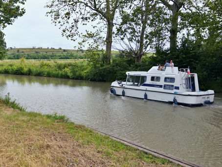 Vacances en péniche en France : où aller, quand partir, budget et conseils