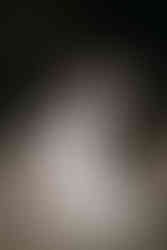 Momento intimo degli sposi a Villa di Striano – Fotografo di matrimonio Toscana reportage emozionale.