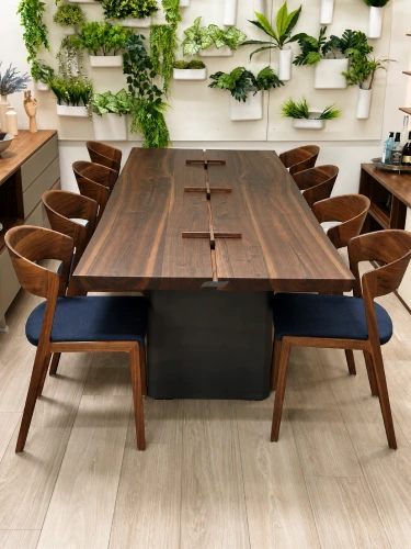 TEAM 7 Echt.Zeit solid wood dining table in walnut at ARTEZIA showroom