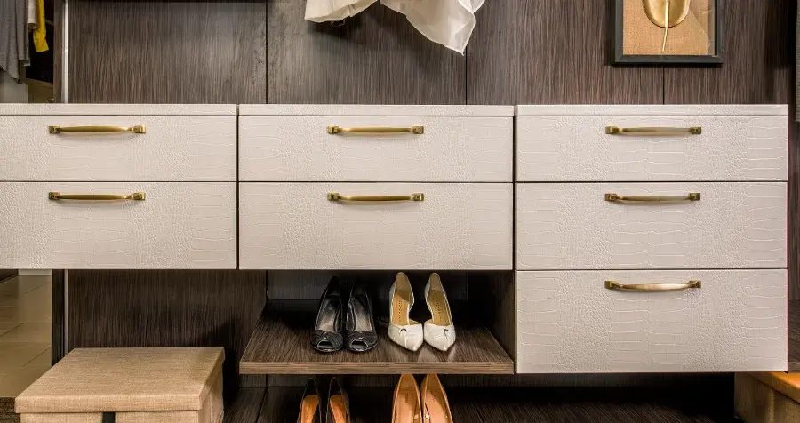 Modern cabinet handles and pulls by Hafele