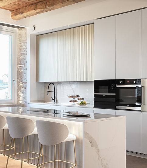 tmitalia-kitchen-island-white-champagne.jpg