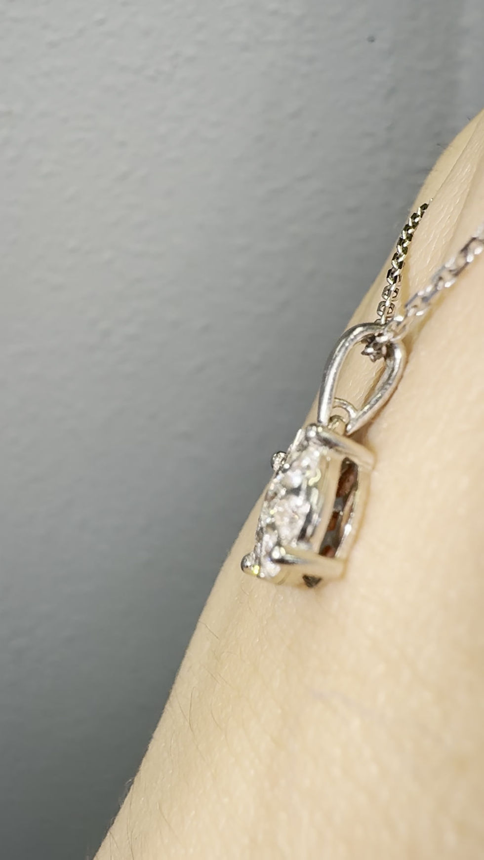Thumbnail: 14kt White Gold  Diamond Cluster Necklace.