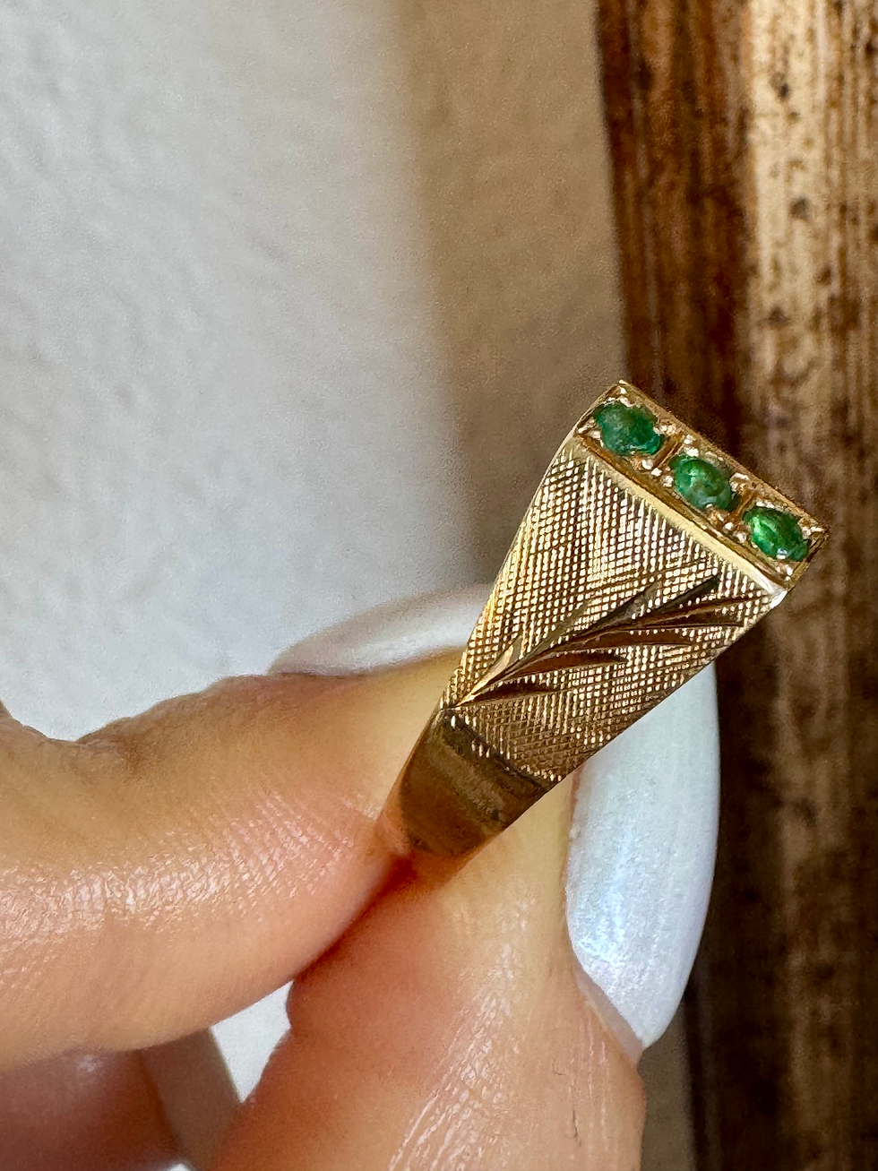 Thumbnail: Vintage 18kt Yellow Gold Emerald Signet Ring
