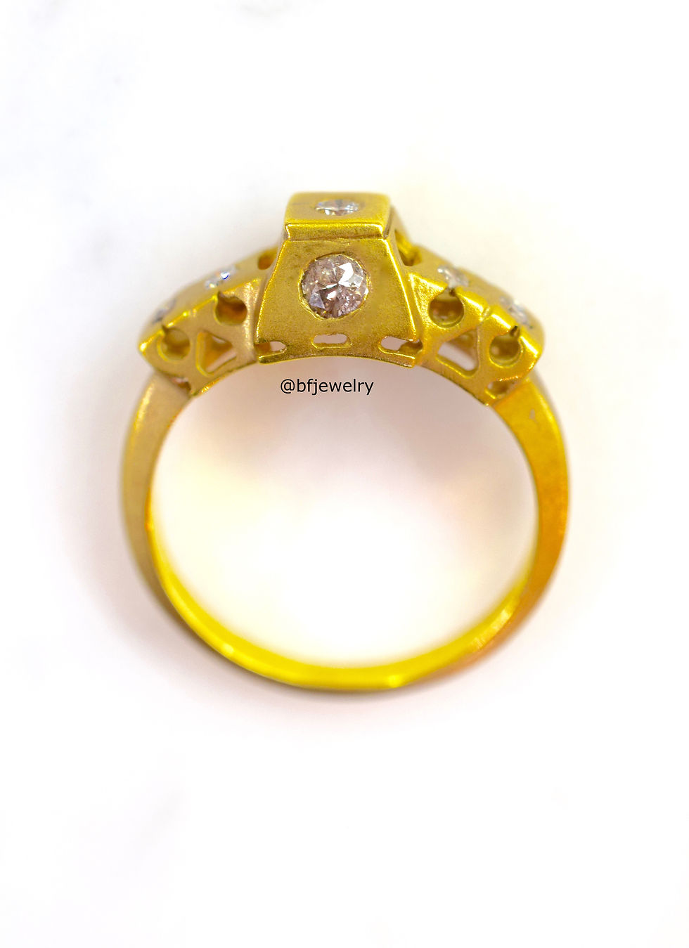 Thumbnail: Vintage Modern Geometric 14K Gold Diamond Ring