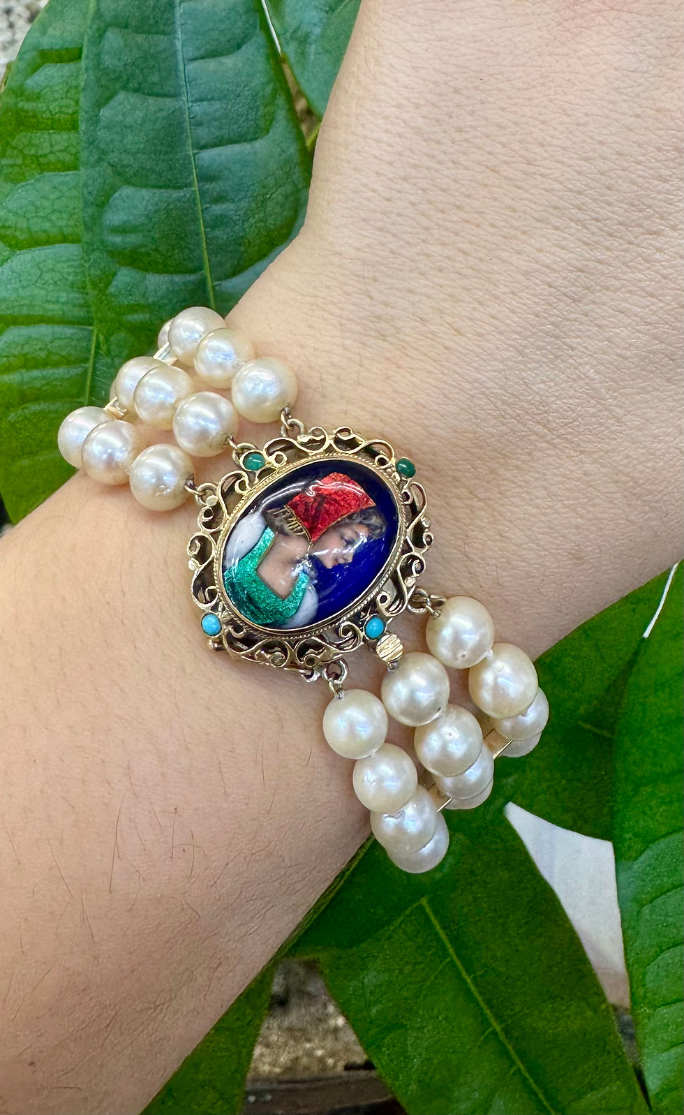 Thumbnail: Vintage 14kt Yellow Gold Three Strand Pearl Bracelet French Hand-Painted Limoges