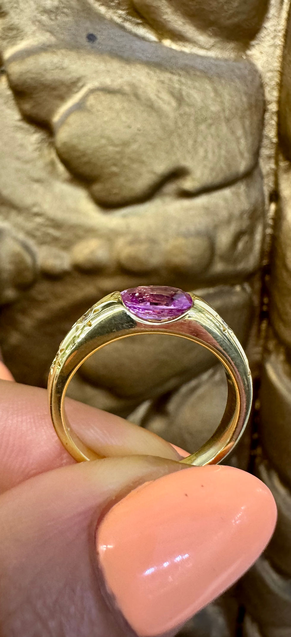 Thumbnail: 18kt Yellow Gold Pink Sapphire And Diamond Ring