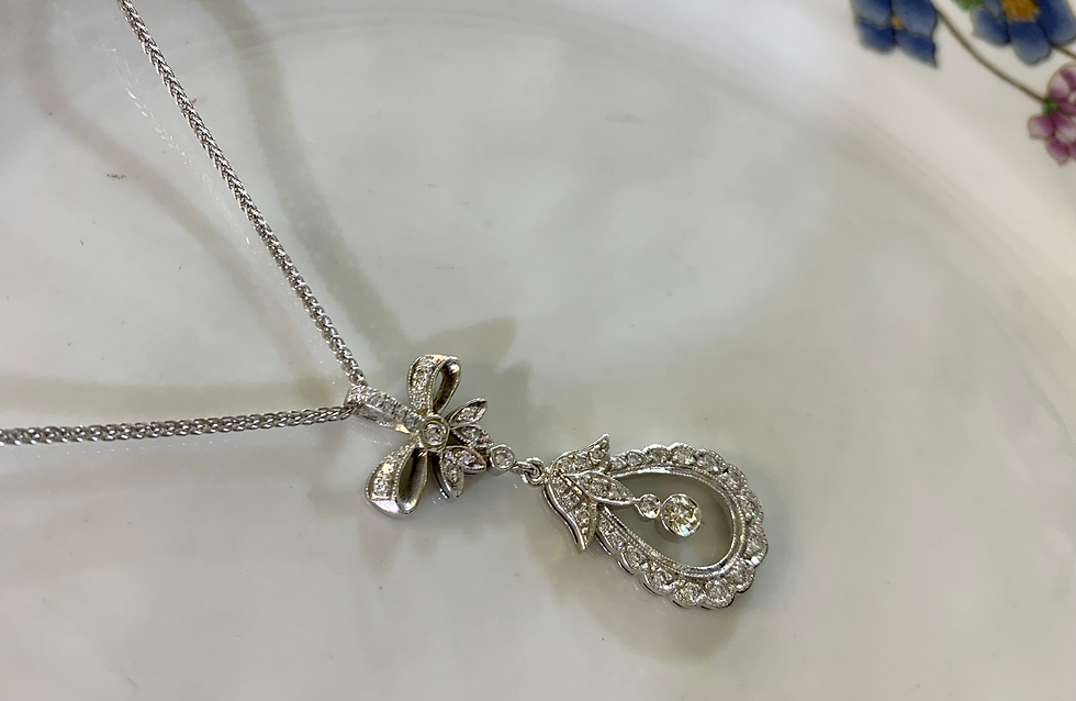 Thumbnail: 14kt White Gold Vintage Style Diamond Drop Necklace